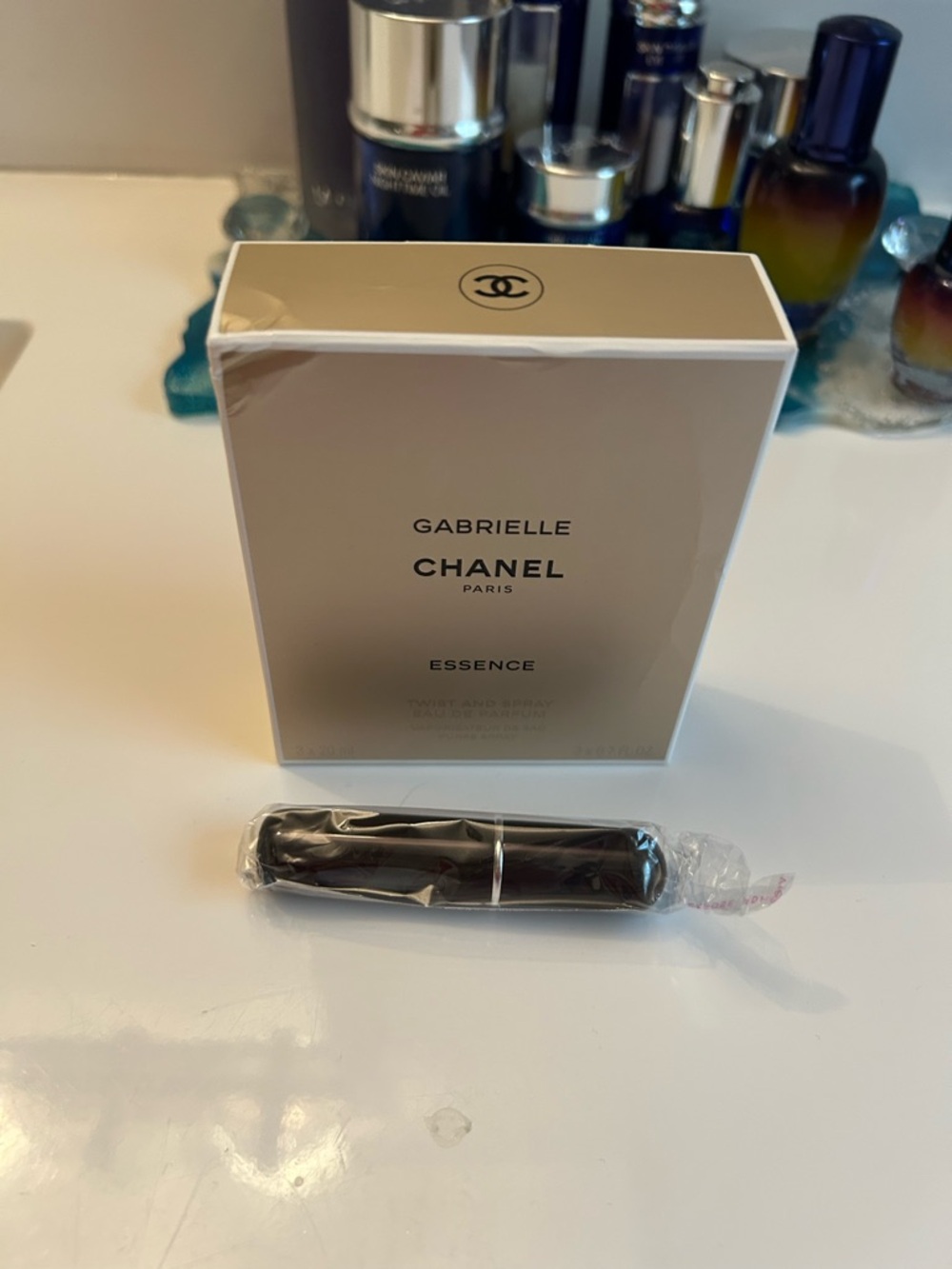 CHANEL Gabrielle travel size bottles - Picture 3 of 3